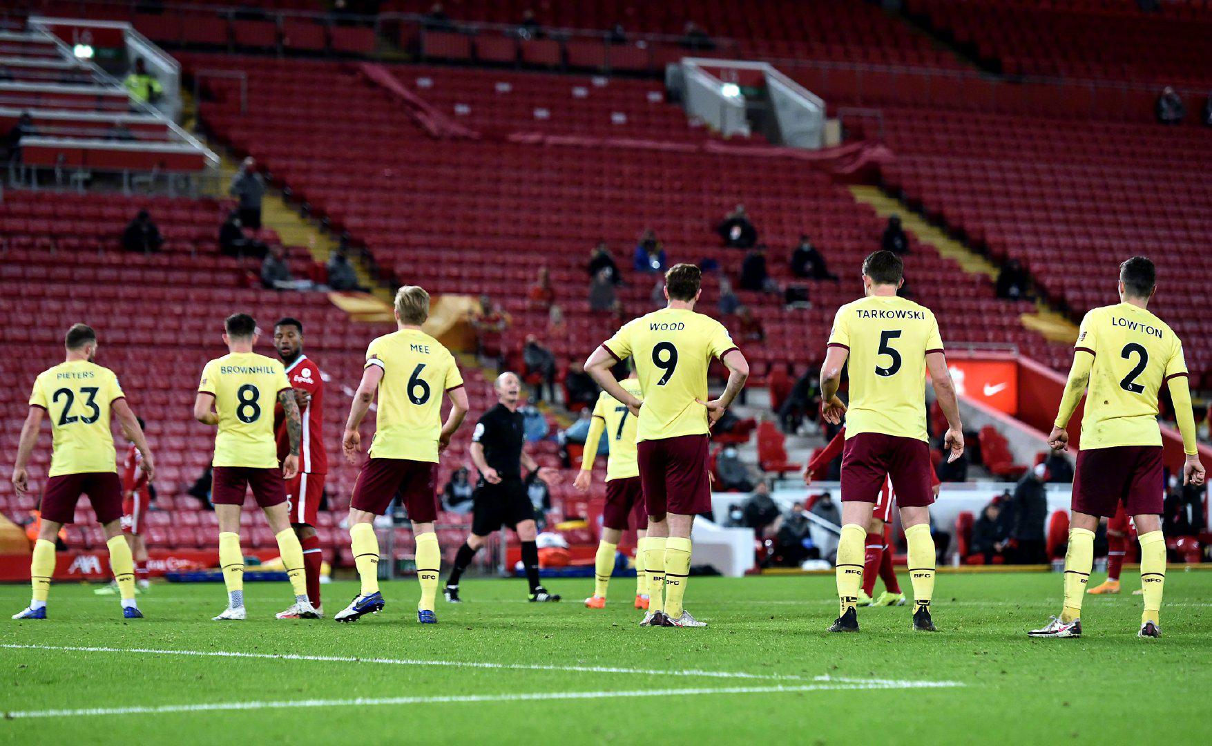 在激烈竞争 在激烈竞争